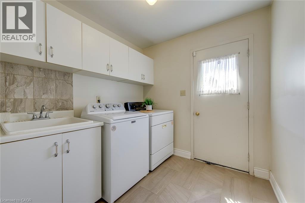 2442 Wynten Way, Oakville, Ontario  L6J 7K9 - Photo 15 - 40854282