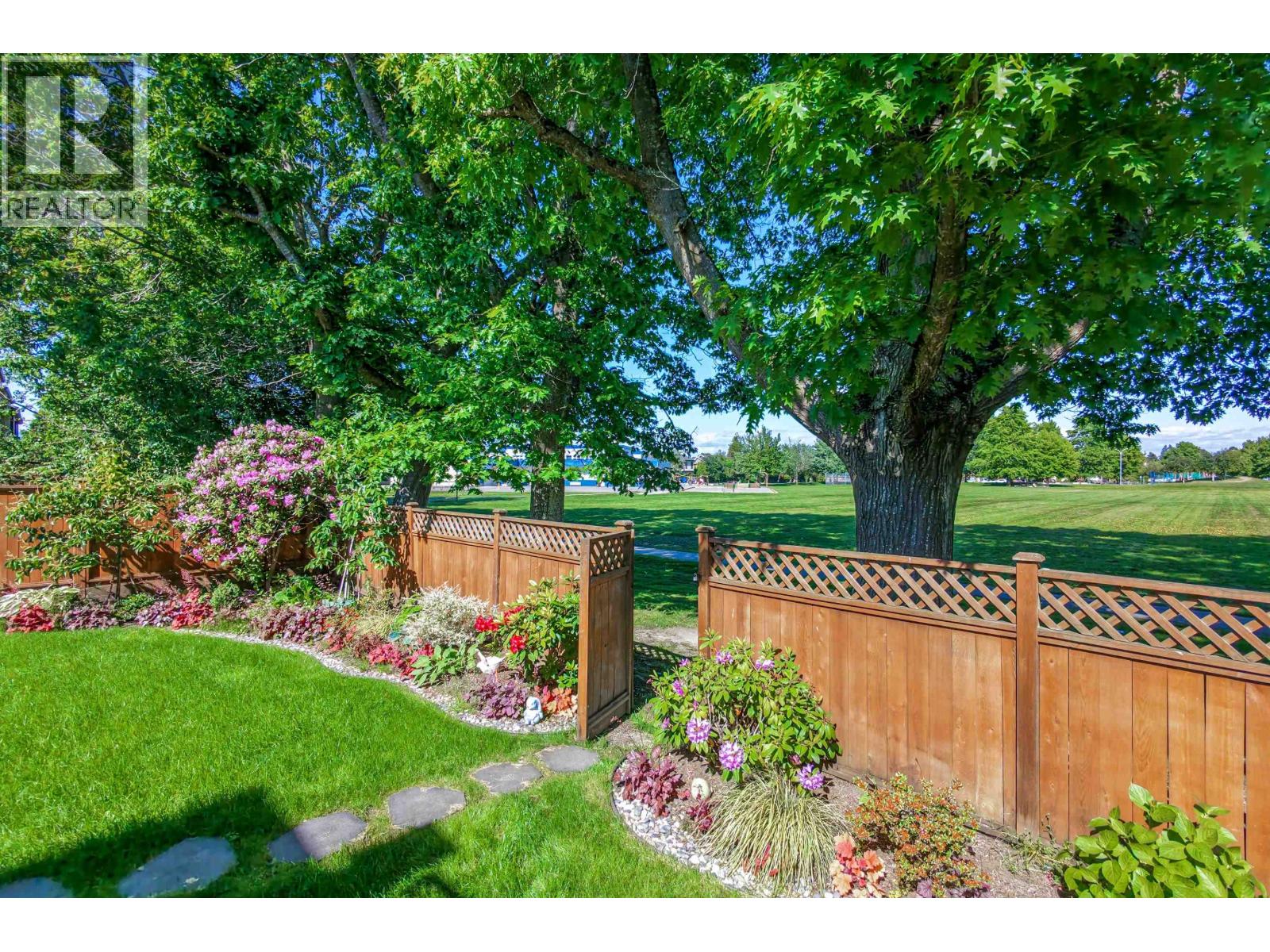 8520 Elsmore Road, Richmond, British Columbia V7C 2A1 - Photo 37 - R3155689