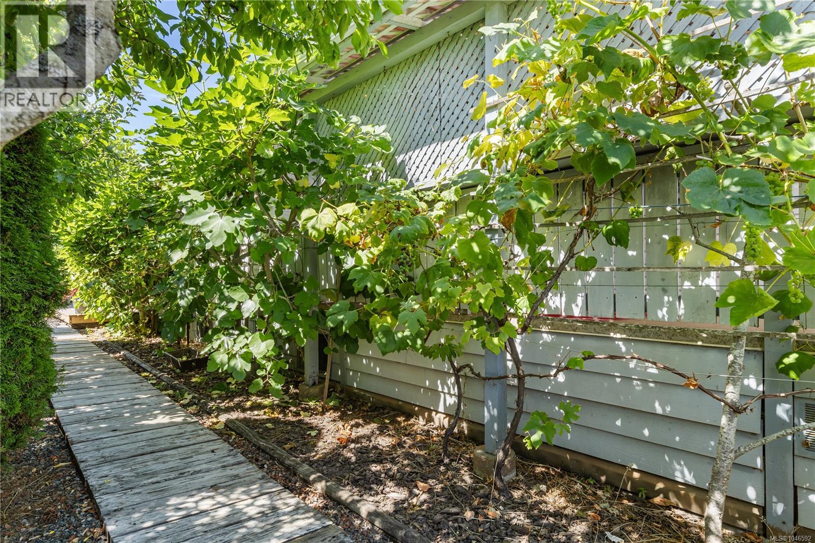 94 7701 Central Saanich Rd, Central Saanich, British Columbia  V8M 2B6 - Photo 32 - 1046592