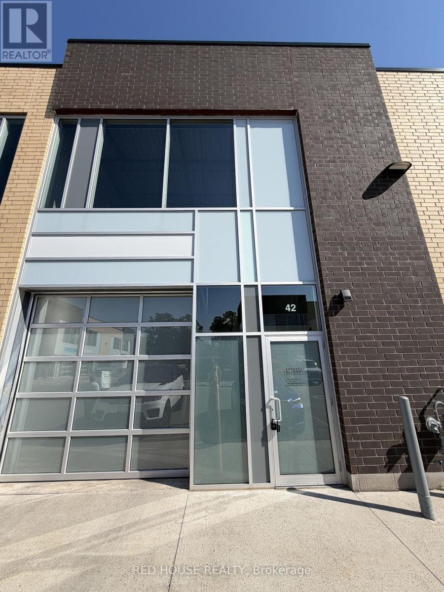 1160 KING ROAD, Burlington, Ontario