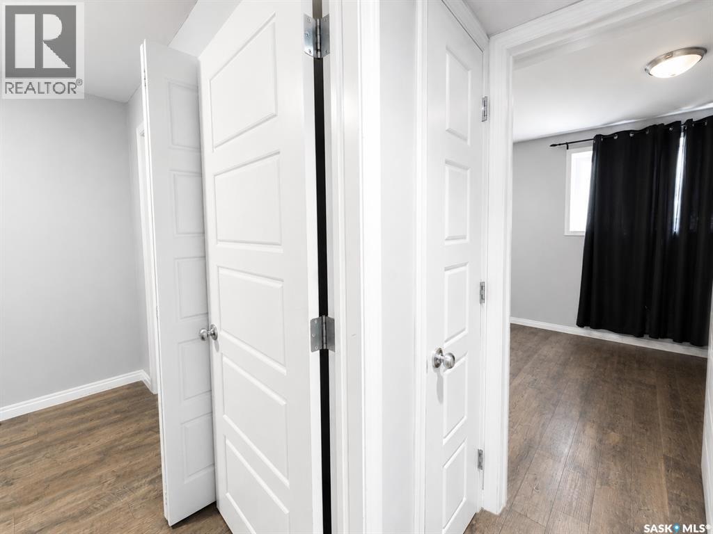 4801 James Hill Road, Regina, Saskatchewan  S4W 0C6 - Photo 34 - SK045564