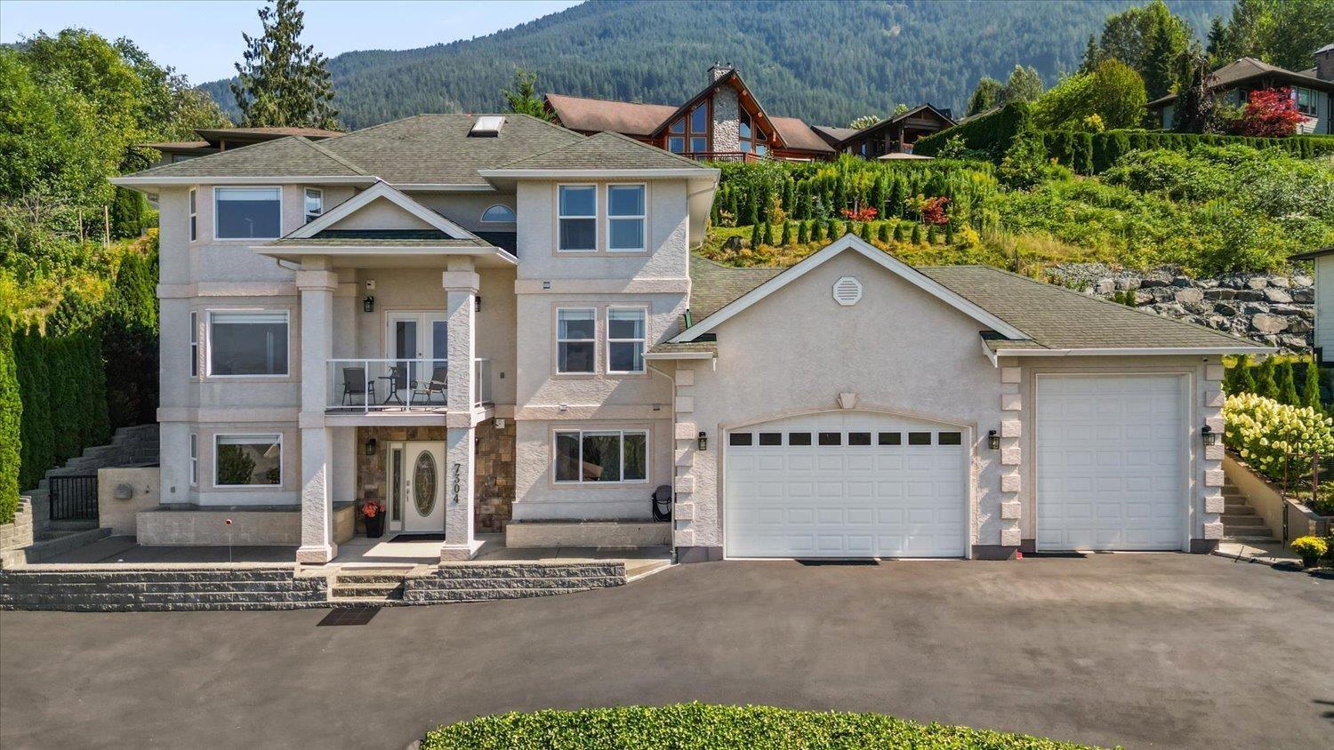 7304 MOUNT THURSTON DRIVE|Eastern Hillsides, Chilliwack, British Columbia