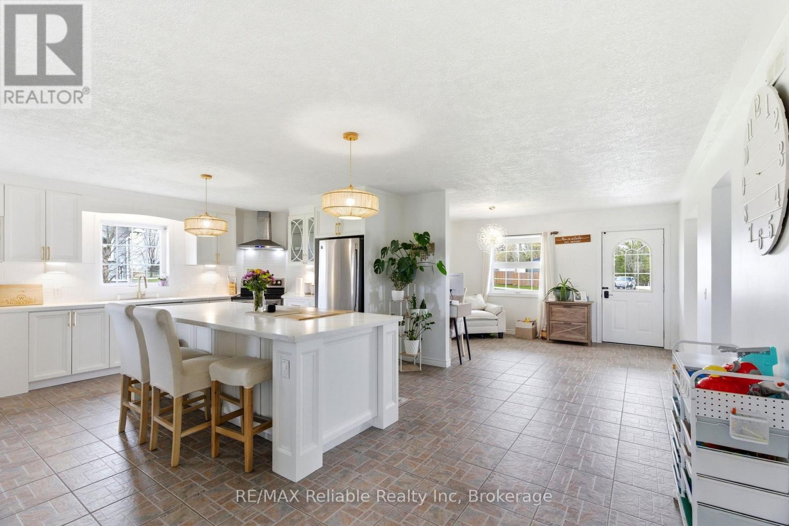 69 Queen Street, Morris Turnberry, Ontario  N0G 1G0 - Photo 17 - X13060378