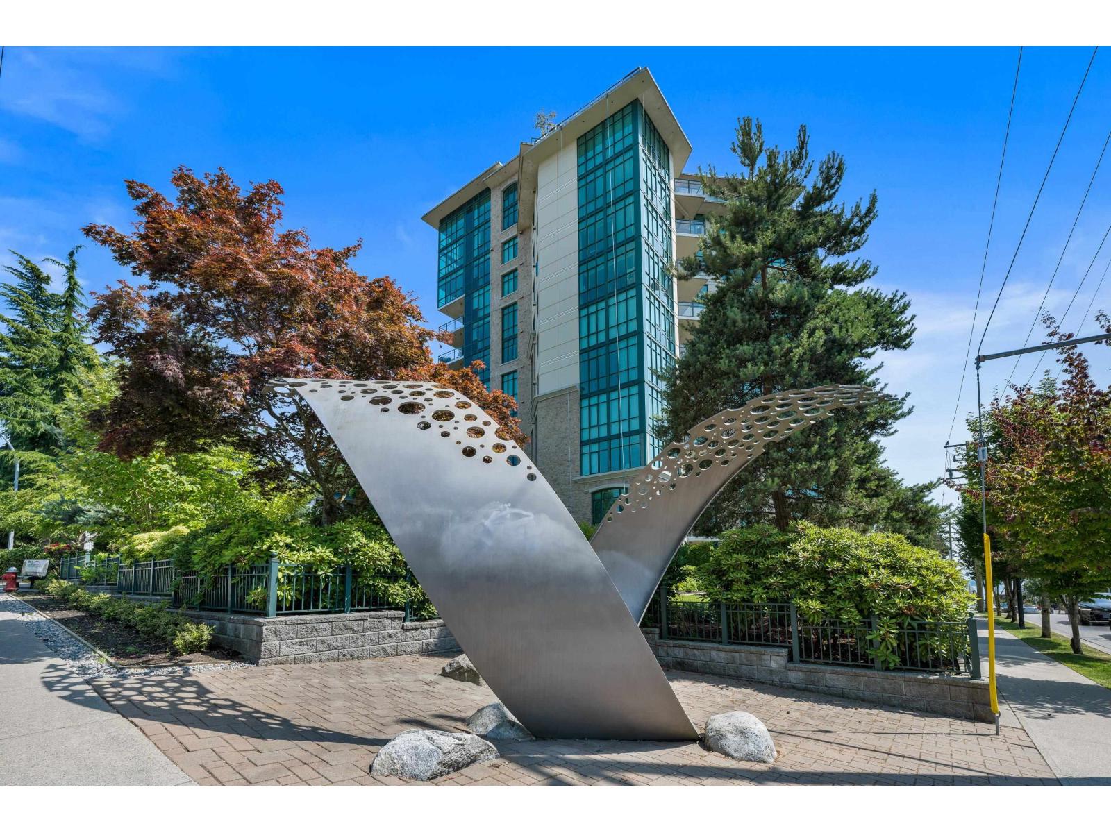504 14824 North Bluff Road, White Rock, British Columbia  V4B 3E2 - Photo 1 - R3154750