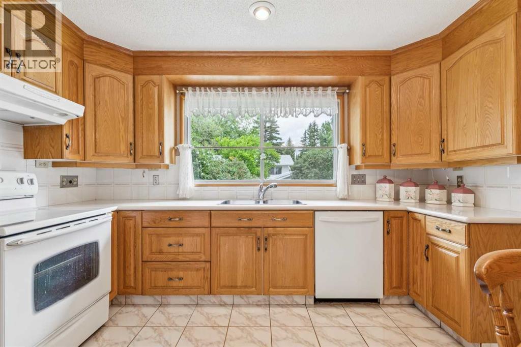 5036 Vallance Crescent Nw, Calgary, Alberta  T3A 0T6 - Photo 10 - A2319280