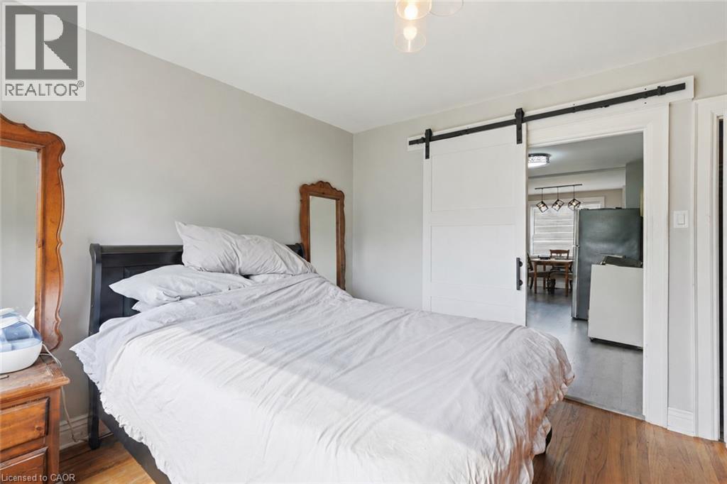 35 Centennial Parkway S, Hamilton, Ontario  L8G 2C1 - Photo 18 - 40855484