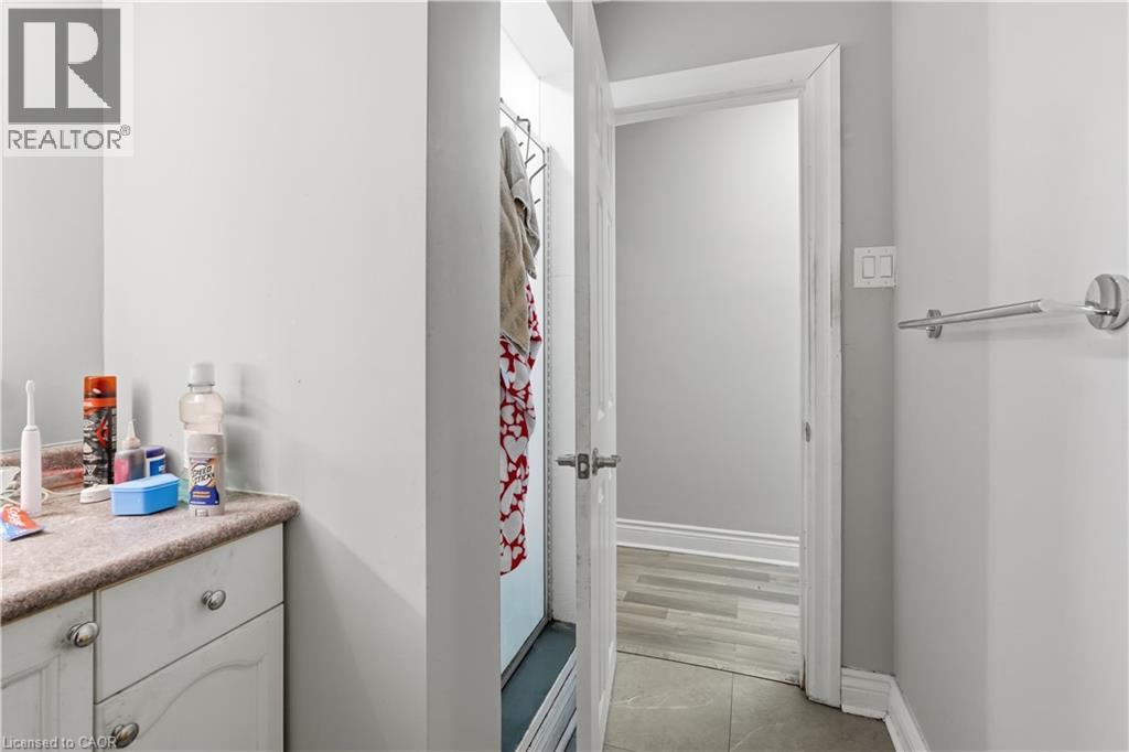 35 Centennial Parkway S, Hamilton, Ontario  L8G 2C1 - Photo 30 - 40855484