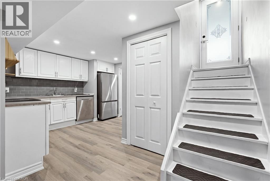 35 Centennial Parkway S, Hamilton, Ontario  L8G 2C1 - Photo 32 - 40855484