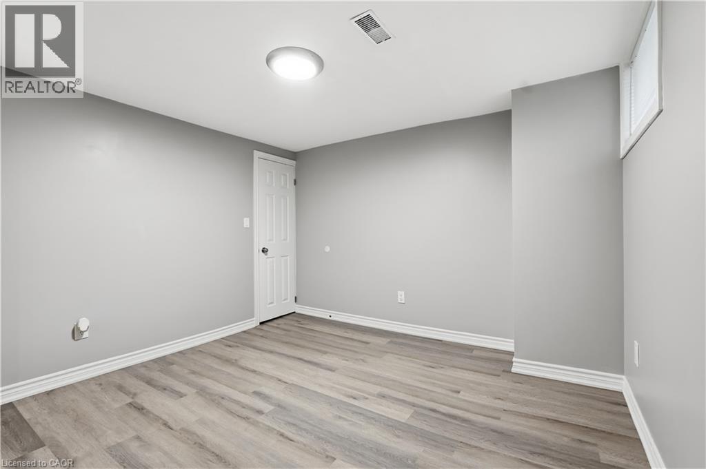 35 Centennial Parkway S, Hamilton, Ontario  L8G 2C1 - Photo 39 - 40855484