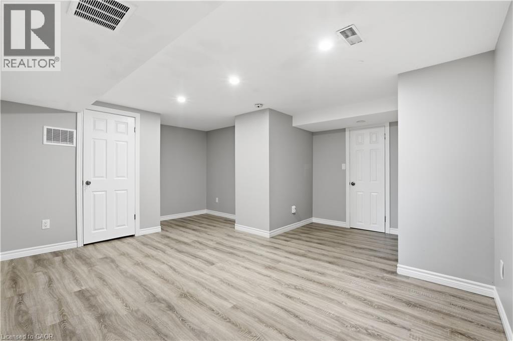 35 Centennial Parkway S, Hamilton, Ontario  L8G 2C1 - Photo 40 - 40855484