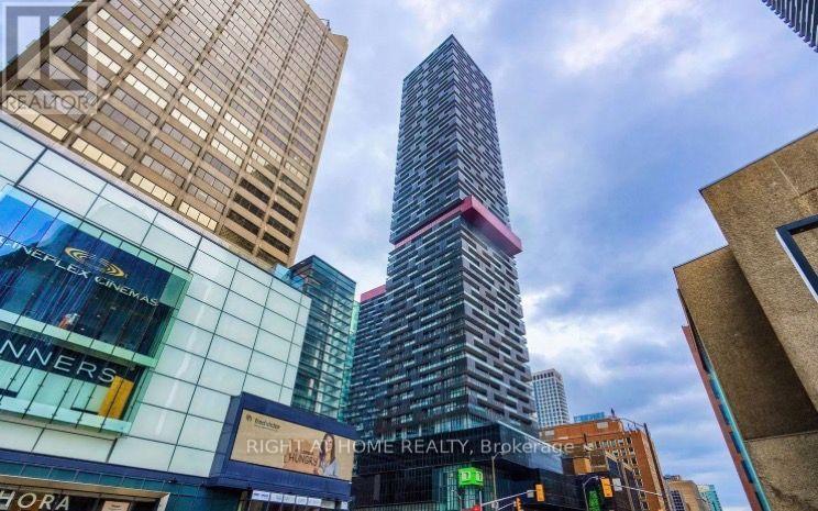 3604 - 8 EGLINTON AVENUE E, Toronto, Ontario