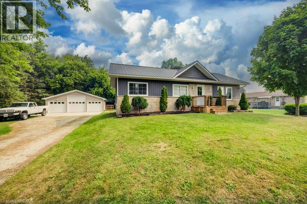 1077 QUEEN Street, Howick, Ontario