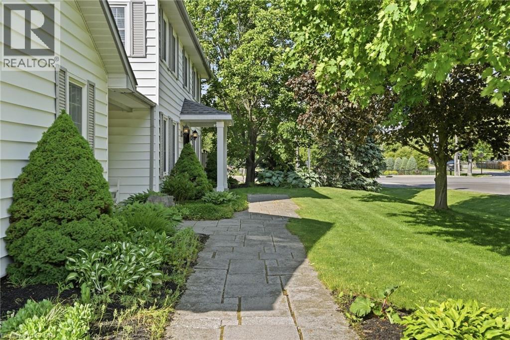 1 Meander Close, Carlisle, Ontario  L0R 1H1 - Photo 4 - 40855763
