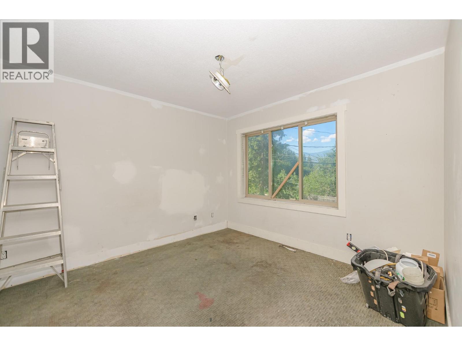 630 5 Street SE, Salmon Arm, British Columbia  V1E 4G2 - Photo 11 - 10393351