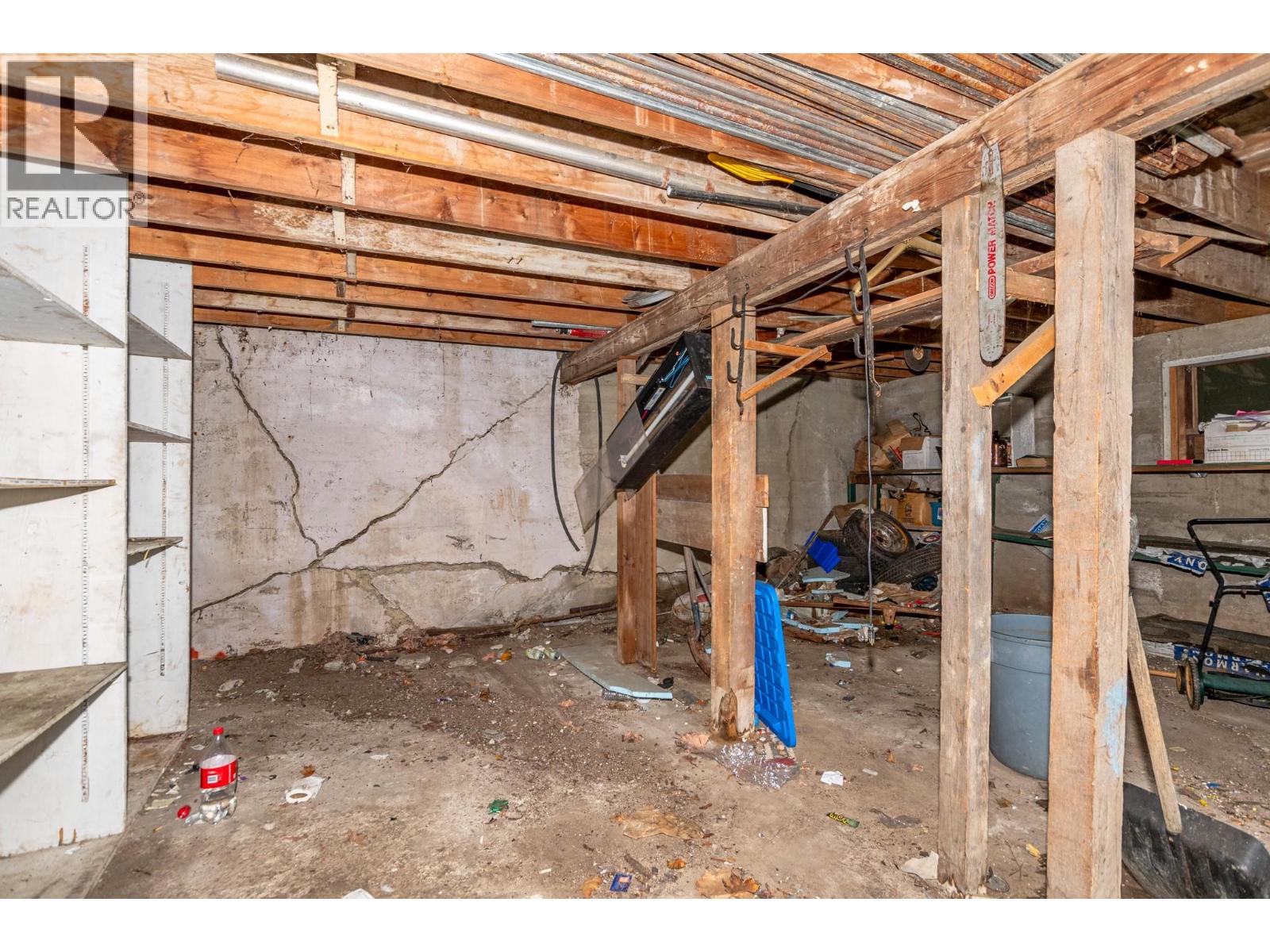 630 5 Street SE, Salmon Arm, British Columbia  V1E 4G2 - Photo 32 - 10393351