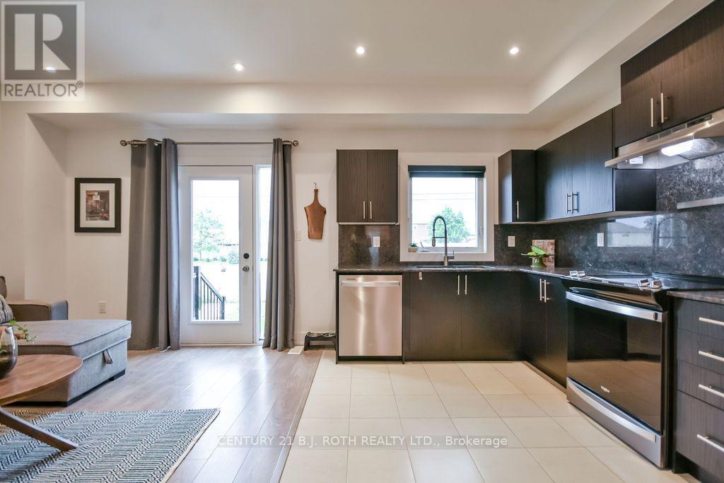 35 Pumpkin Corner Crescent, Barrie, Ontario  L9J 0T5 - Photo 14 - S13673944