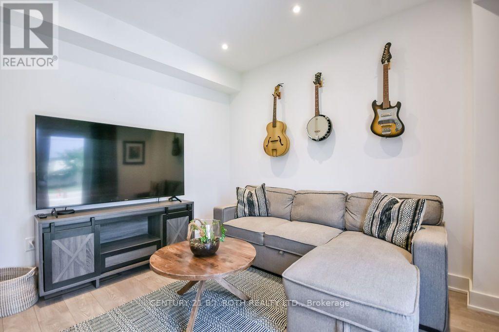 35 Pumpkin Corner Crescent, Barrie, Ontario  L9J 0T5 - Photo 16 - S13673944
