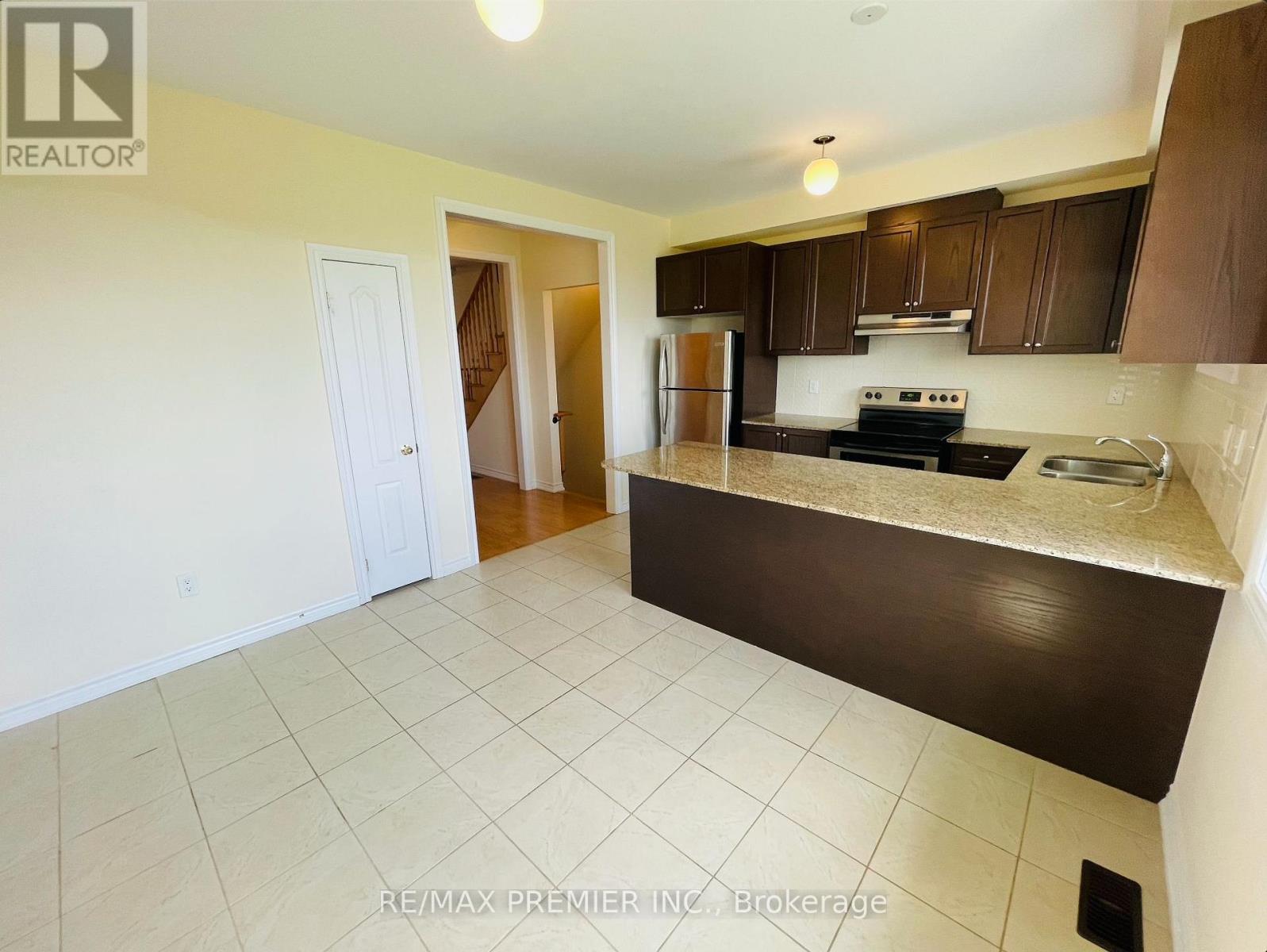 32 Shiff Crescent, Brampton, Ontario  L6Z 0H6 - Photo 11 - W13673892