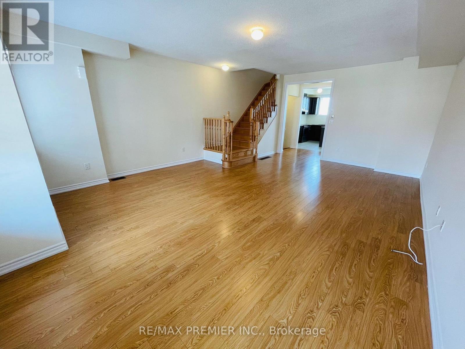 32 Shiff Crescent, Brampton, Ontario  L6Z 0H6 - Photo 6 - W13673892