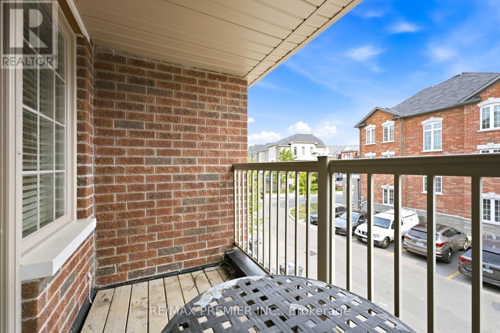 32 Shiff Crescent, Brampton, Ontario  L6Z 0H6 - Photo 8 - W13673892