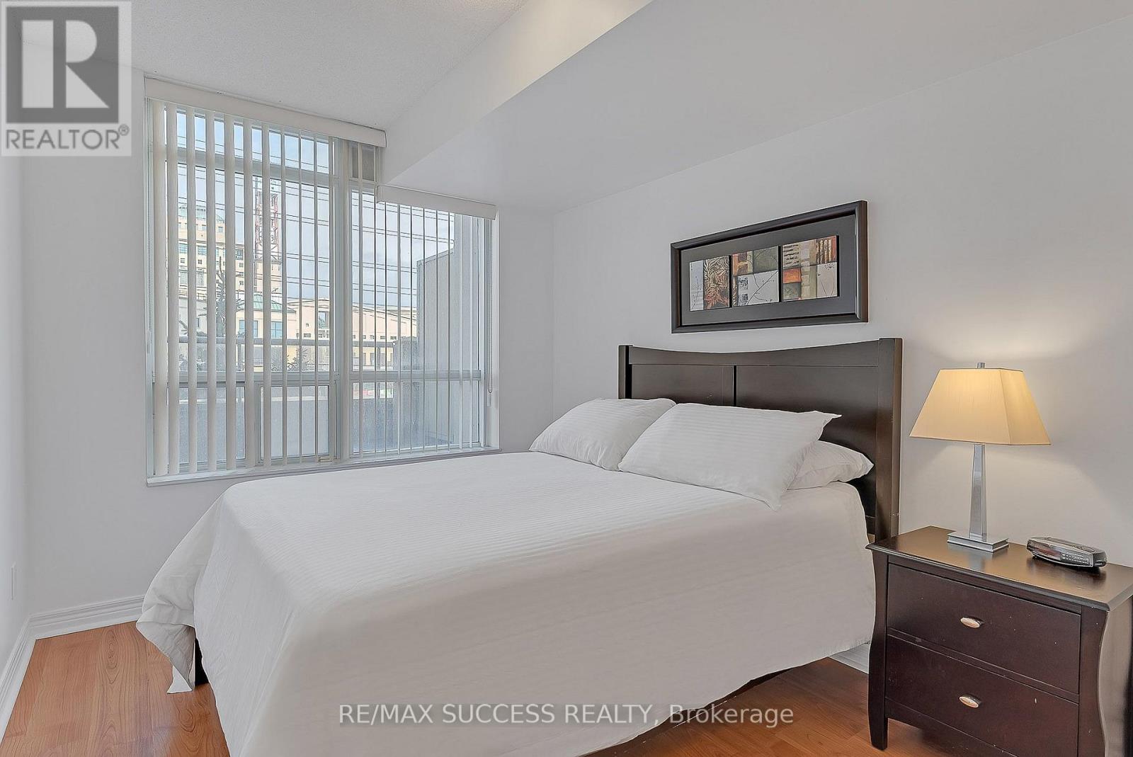 203 - 310 Burnhamthorpe Road W, Mississauga, Ontario  L5B 4P9 - Photo 8 - W13673898