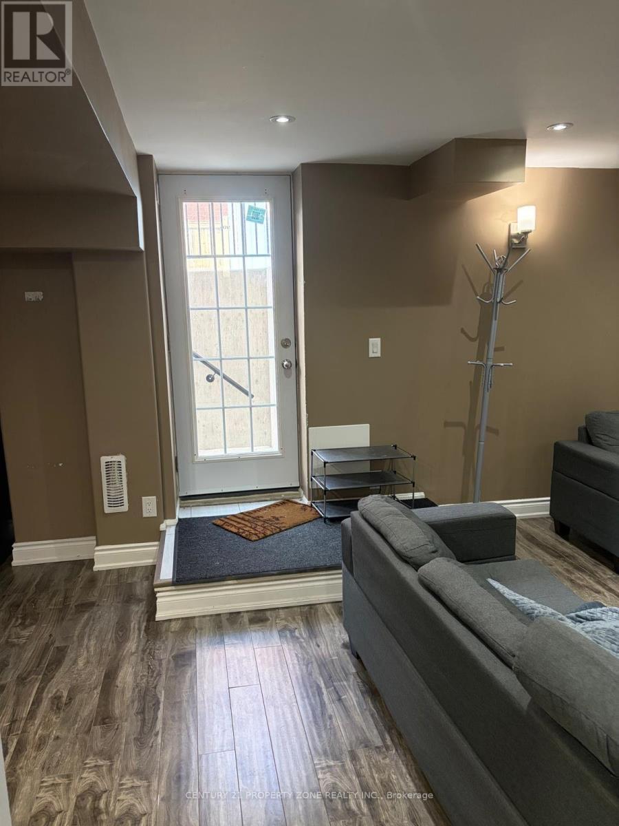 1 DEANCREST CRESCENT, Brampton, Ontario