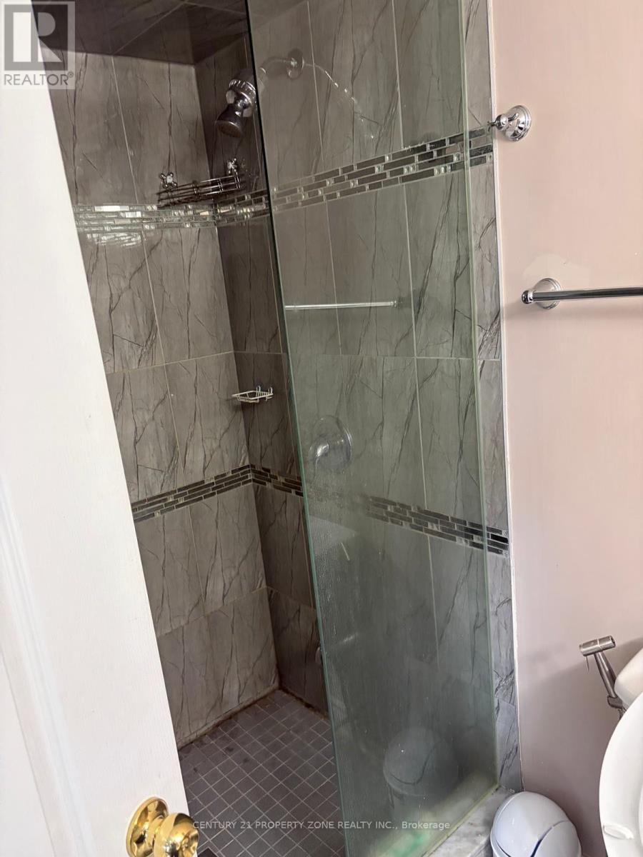 1 Deancrest Crescent, Brampton, Ontario  L7A 0W1 - Photo 10 - W13673914