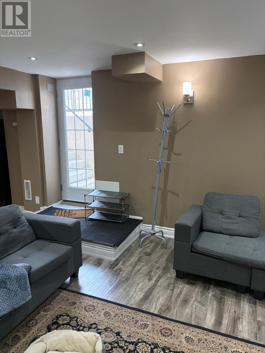 1 Deancrest Crescent, Brampton, Ontario  L7A 0W1 - Photo 4 - W13673914