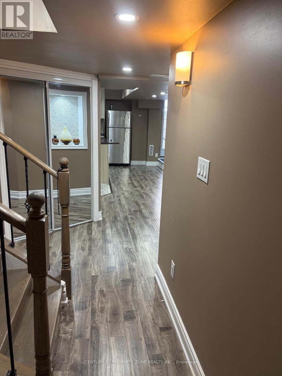 1 Deancrest Crescent, Brampton, Ontario  L7A 0W1 - Photo 8 - W13673914