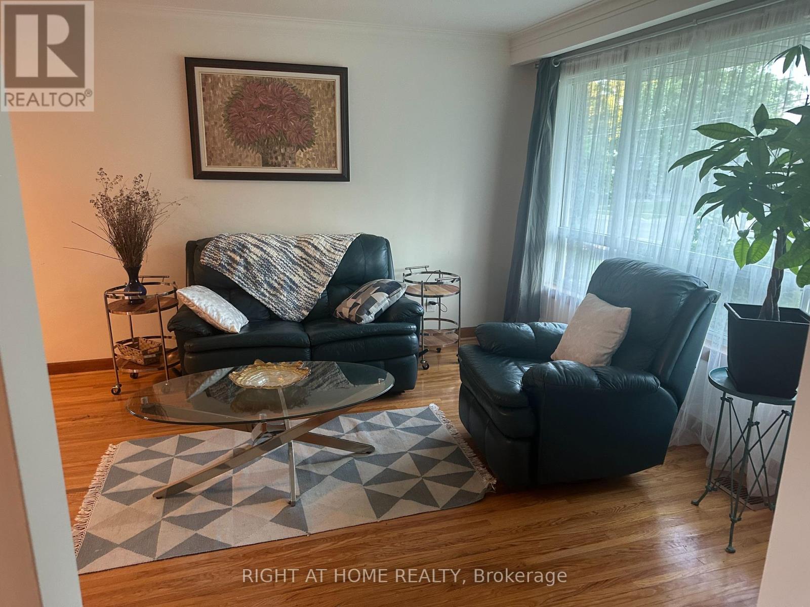 309 Queen Mary Drive, Oakville, Ontario  L6K 3L5 - Photo 6 - W13673942