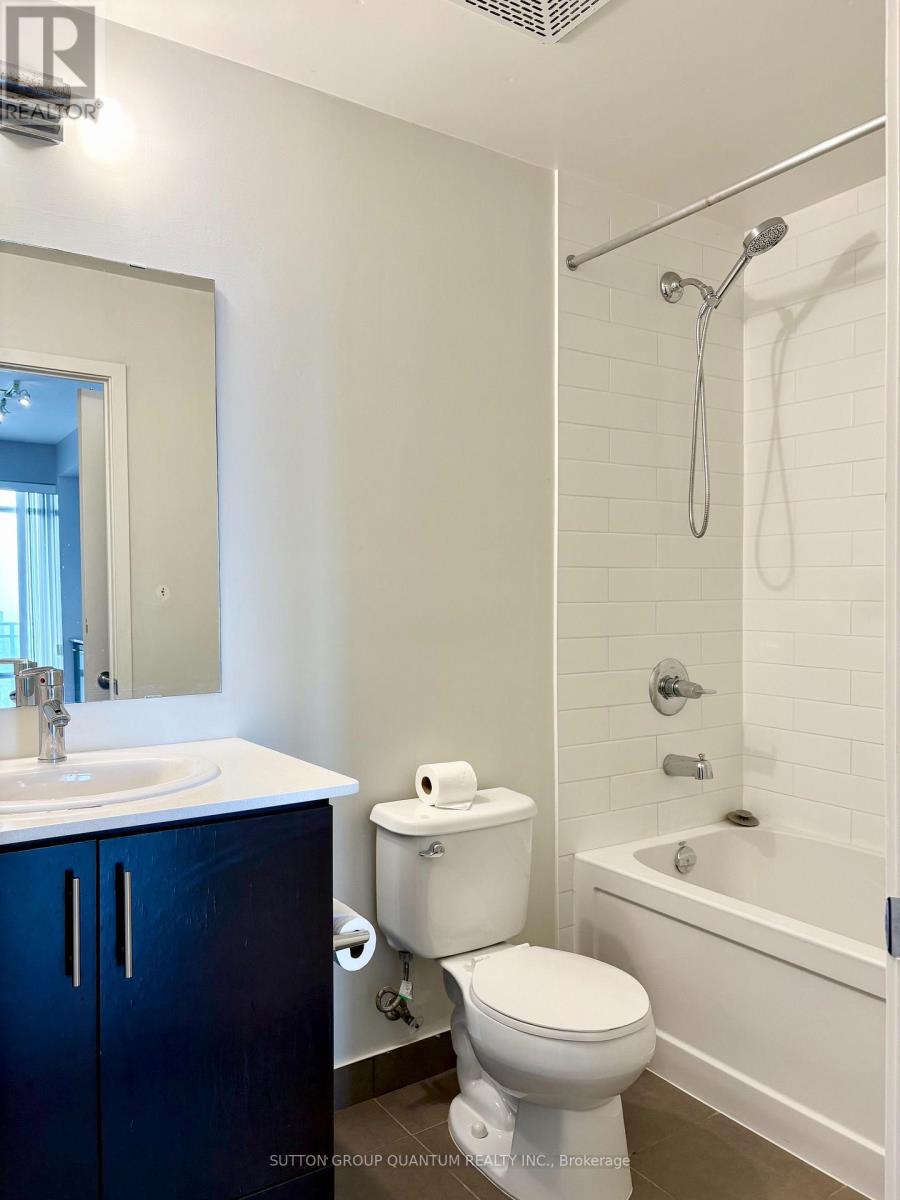 2501 - 360 Square One Drive, Mississauga, Ontario  L5B 0G7 - Photo 4 - W13673960