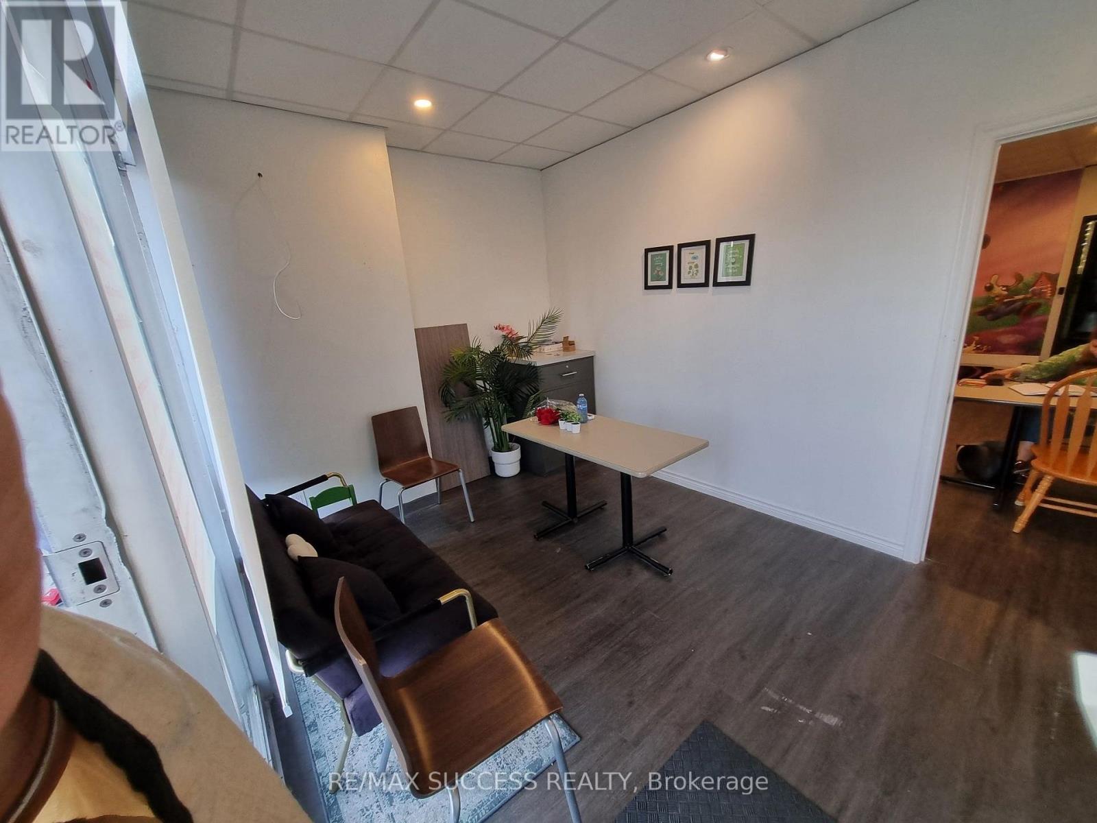 Main Fl - 2567 Hurontario Street, Mississauga, Ontario  L5A 2G4 - Photo 10 - W13673966