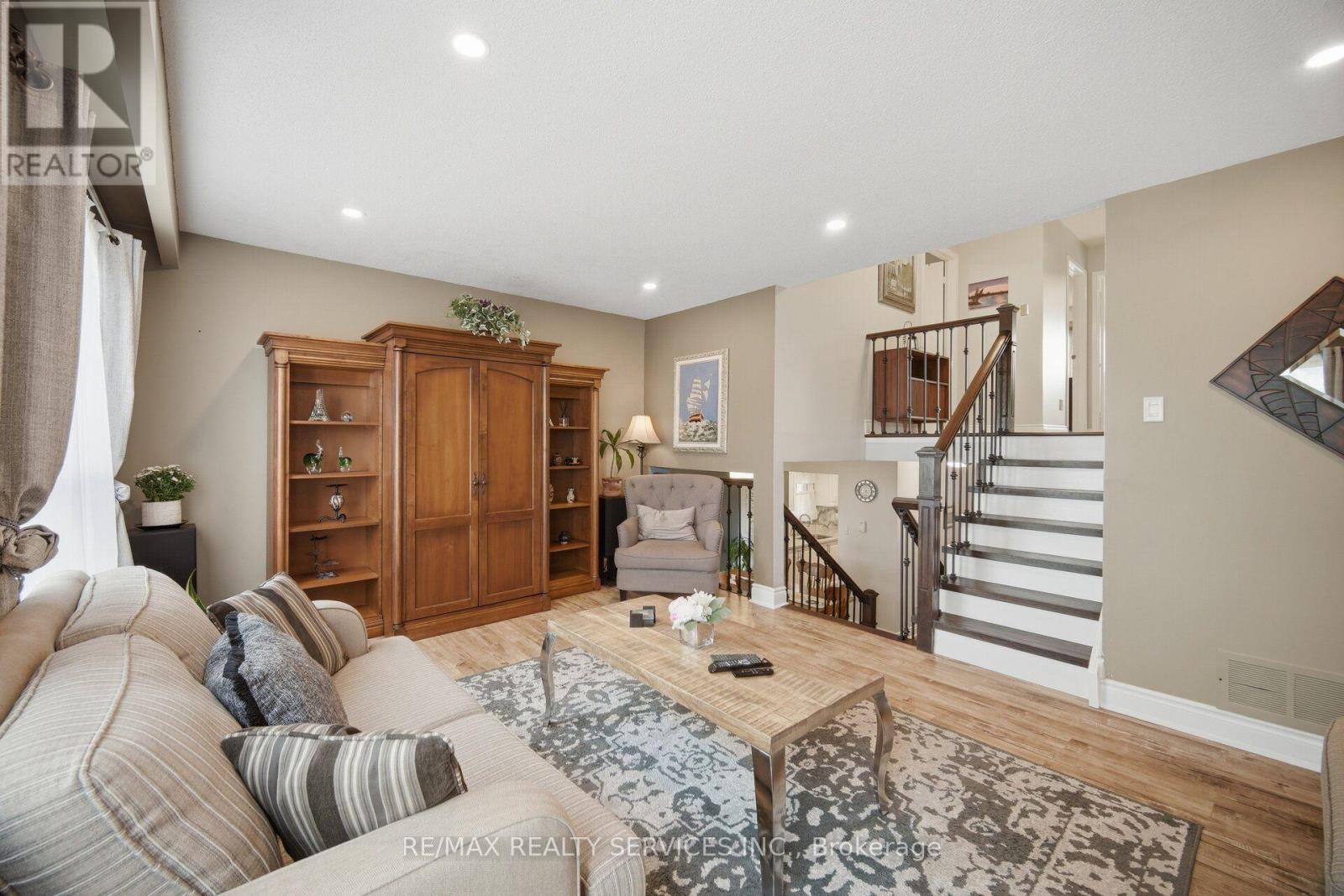 152 Weybridge Trail, Brampton, Ontario L6V 3W2 - Photo 18 - W13672670