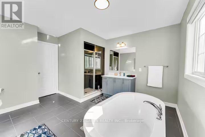 5 Sunset Way, Thorold, Ontario  L2V 0B6 - Photo 27 - X13673888