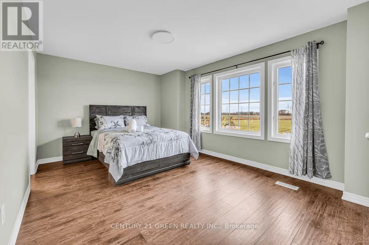 5 Sunset Way, Thorold, Ontario  L2V 0B6 - Photo 3 - X13673888