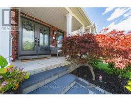 142 BRADLEY AVENUE, Hamilton, Ontario