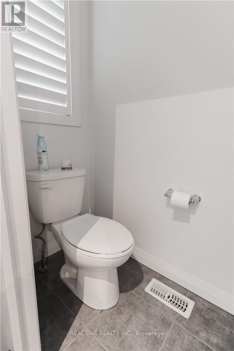 Bedroom 1 - 67 Burley Lane, Hamilton, Ontario  L9G 0G5 - Photo 17 - X13673908