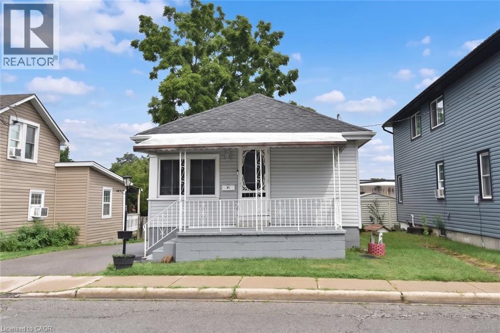 63 Patterson Street, Simcoe, Ontario  N3Y 1J4 - Photo 2 - 40853083