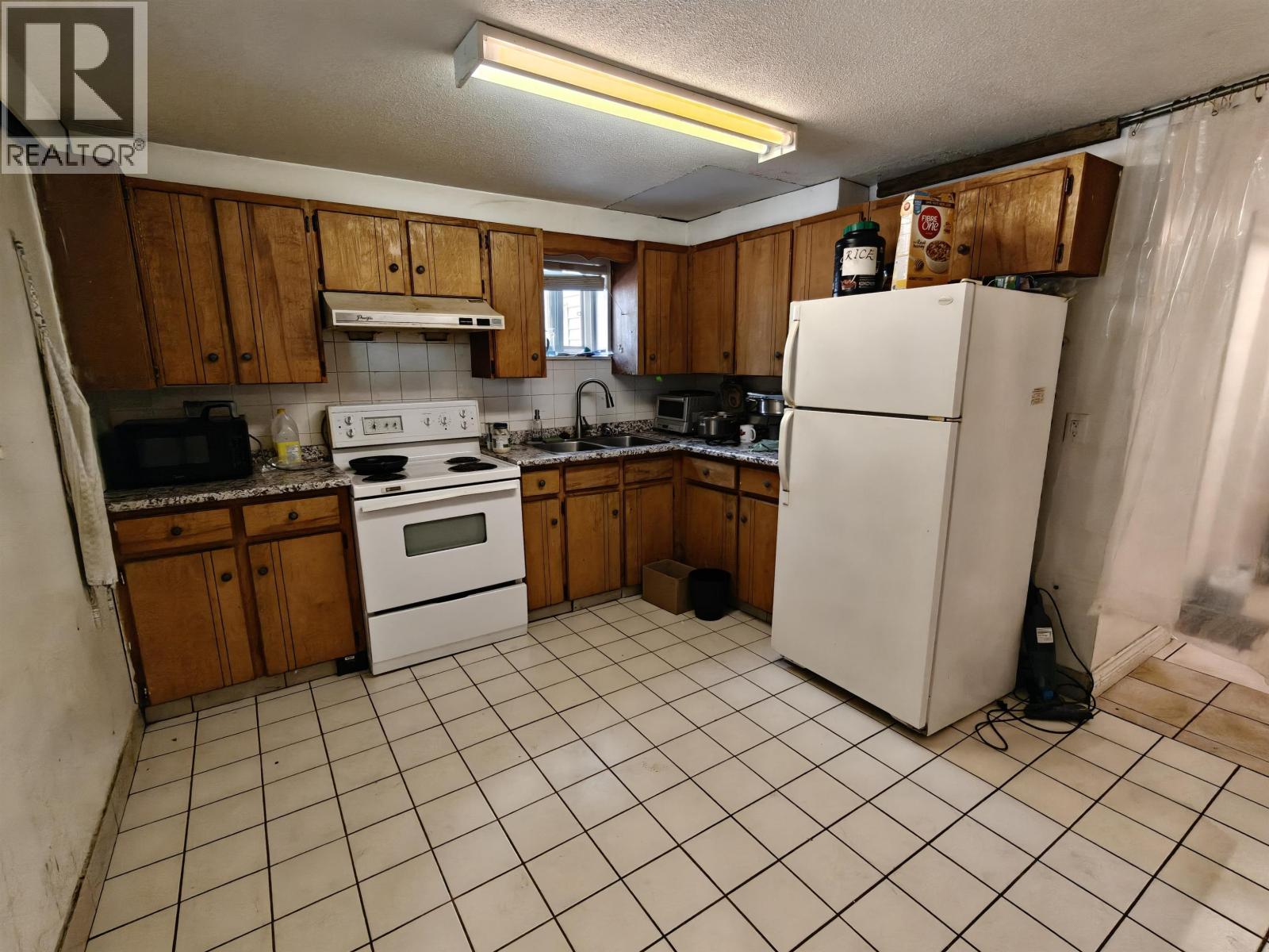 2503 E 27th Avenue, Vancouver, British Columbia V5R 1N2 - Photo 6 - R3154034
