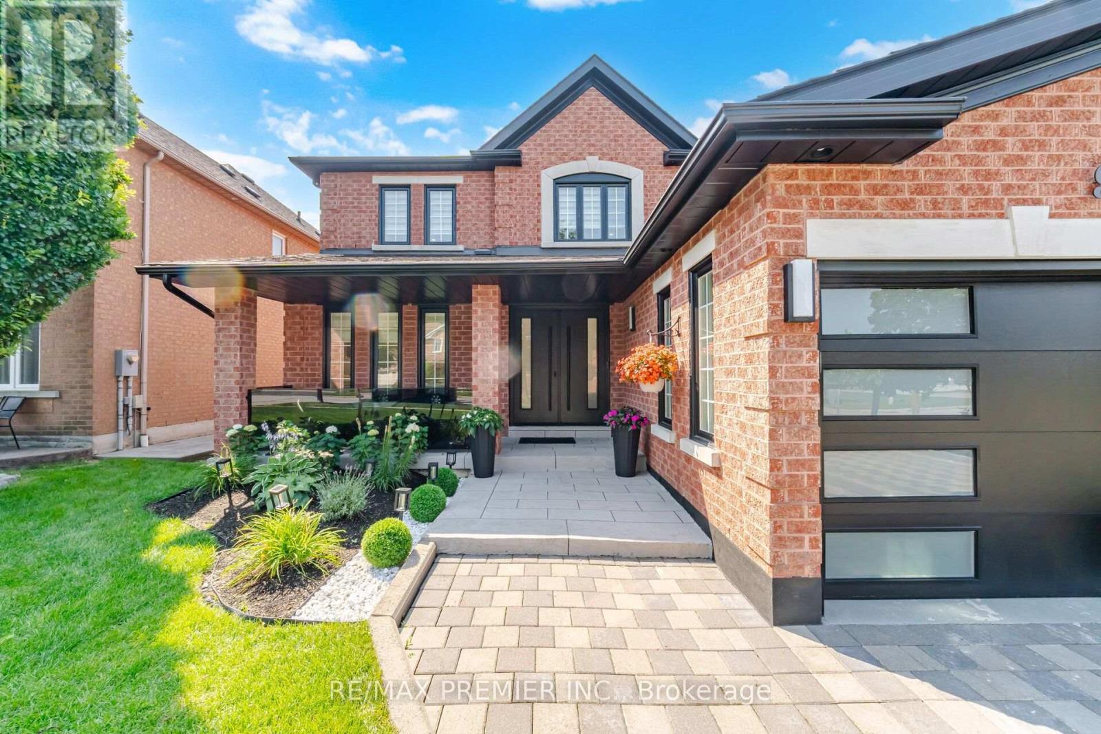 95 Hudson Drive, Vaughan, Ontario  L6A 1X4 - Photo 4 - N13673714