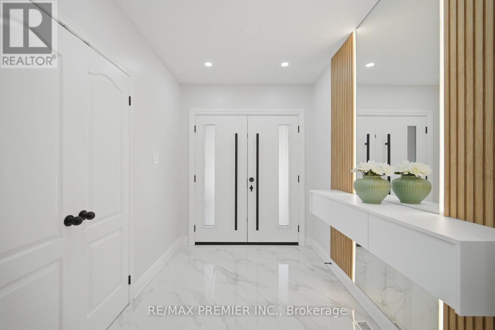 95 Hudson Drive, Vaughan, Ontario  L6A 1X4 - Photo 6 - N13673714