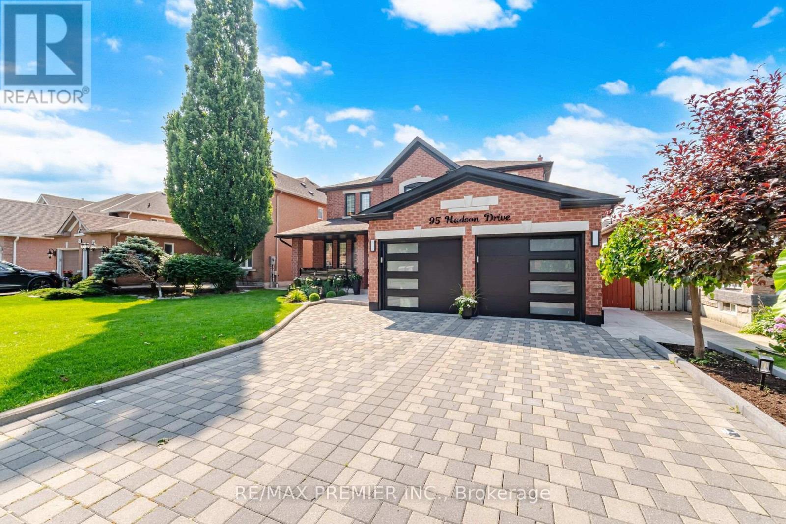 95 Hudson Drive, Vaughan, Ontario  L6A 1X4 - Photo 3 - N13673714