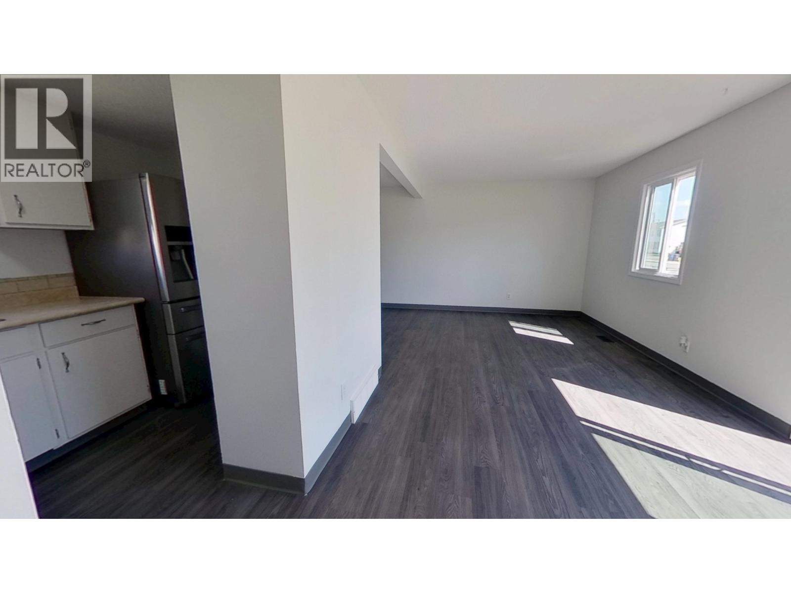 8836 101 Avenue, Fort St. John, British Columbia  V1J 5G2 - Photo 7 - R3155255