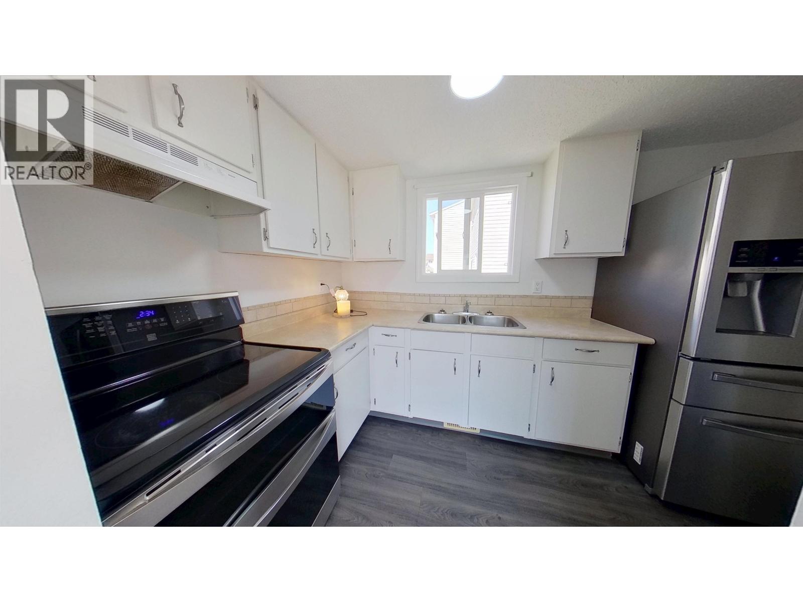 8836 101 Avenue, Fort St. John, British Columbia  V1J 5G2 - Photo 12 - R3155255