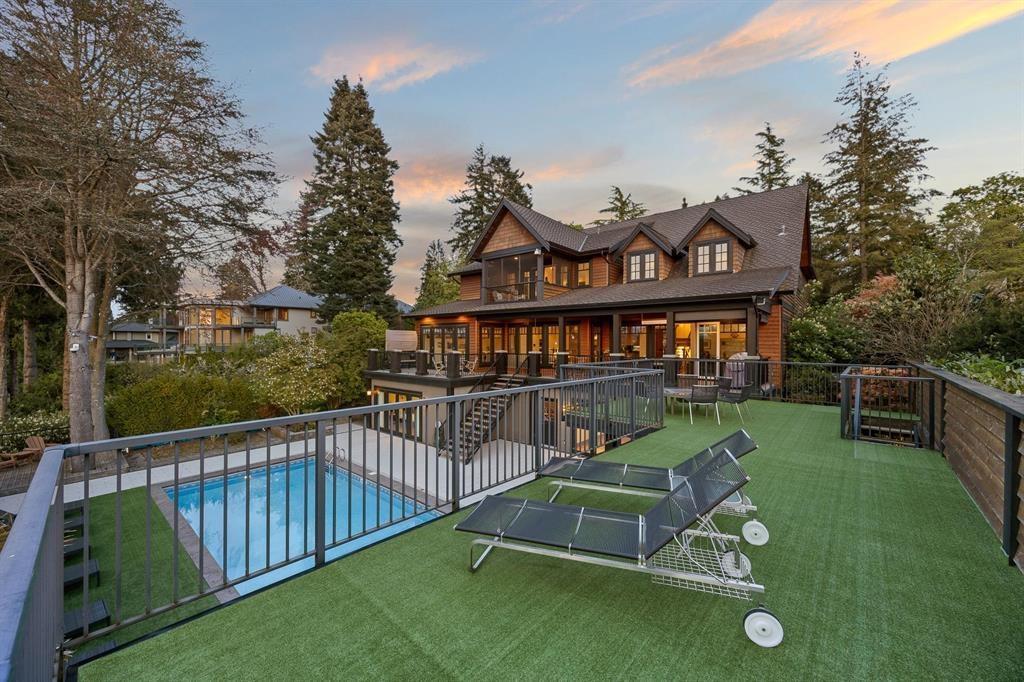 2737 Crescent Drive, Surrey, British Columbia  V4A 3J9 - Photo 1 - R3108672