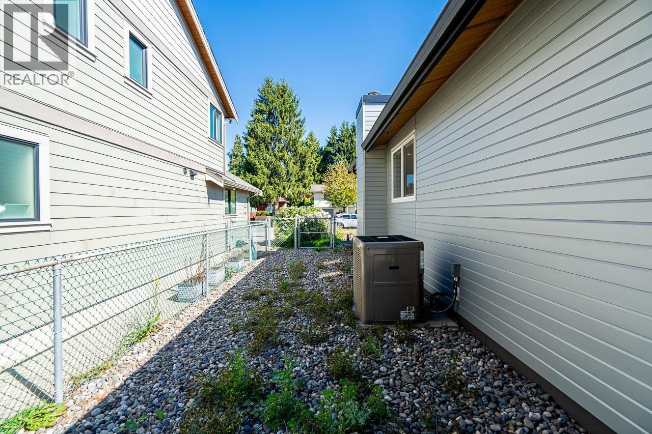 18864 119b Avenue, Pitt Meadows, British Columbia V3Y 1W7 - Photo 33 - R3155625