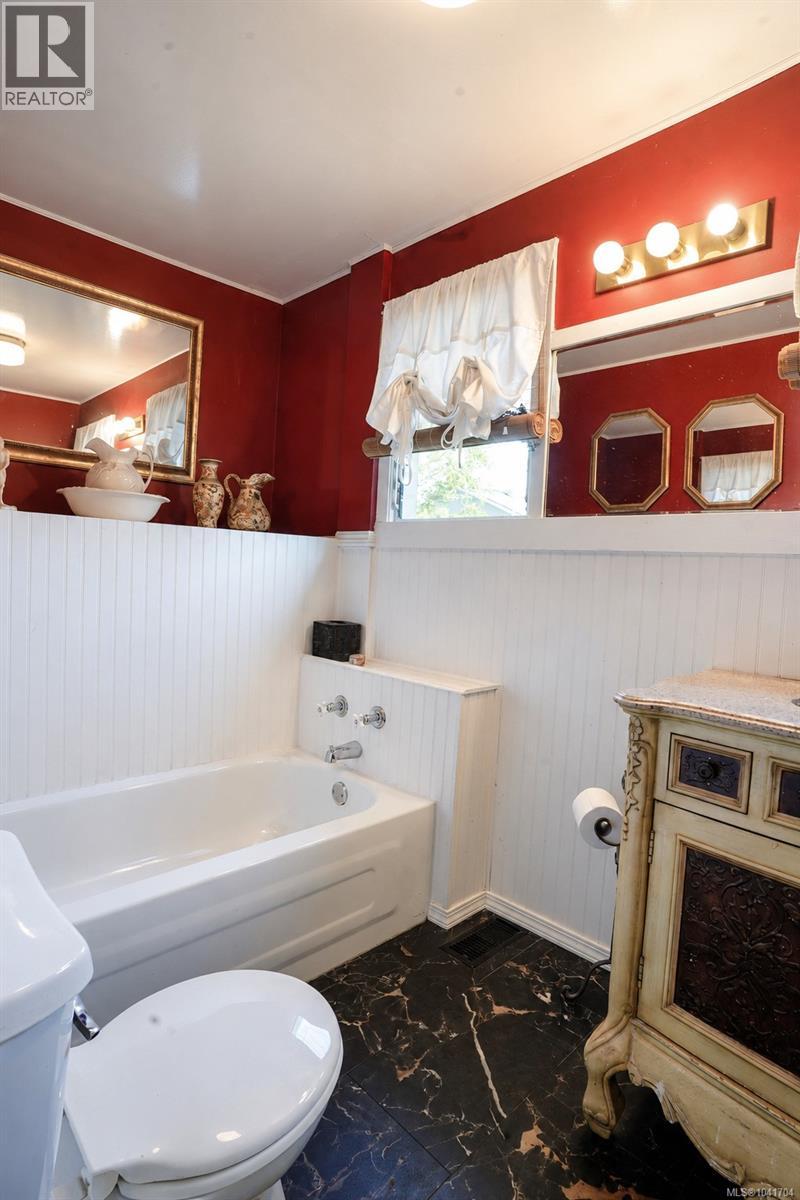 1295 Santa Rosa Ave, Saanich, British Columbia  V8Z 2V5 - Photo 22 - 1041704