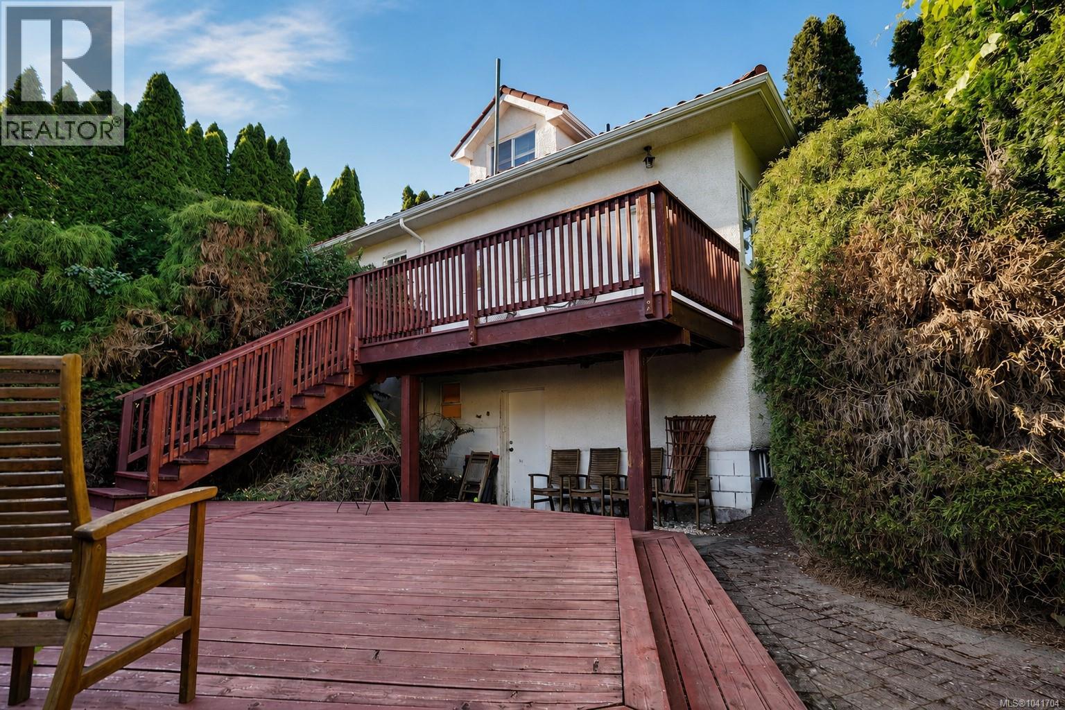 1295 Santa Rosa Ave, Saanich, British Columbia  V8Z 2V5 - Photo 41 - 1041704