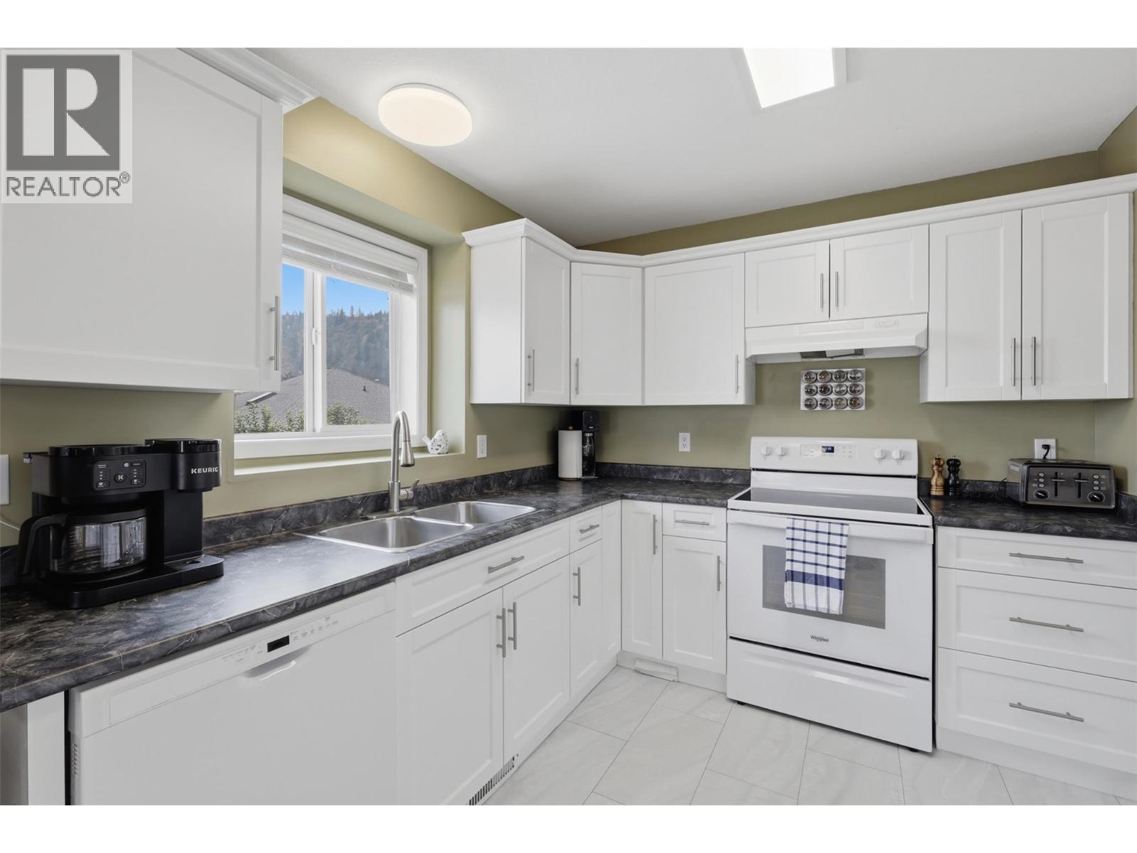 8857 Badger Drive, Kamloops, British Columbia  V2C 6V2 - Photo 13 - 10392958