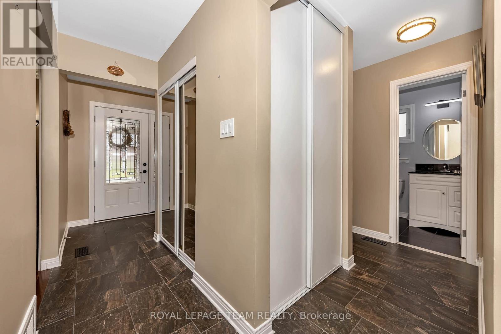 25 Tamblyn Crescent, Ottawa, Ontario  K2L 3A5 - Photo 7 - X13674008